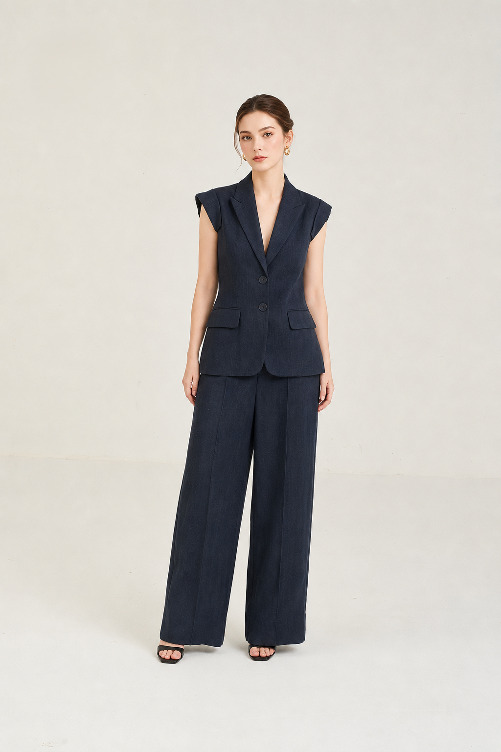 The An Bang Riviera Linen Trousers — view 5