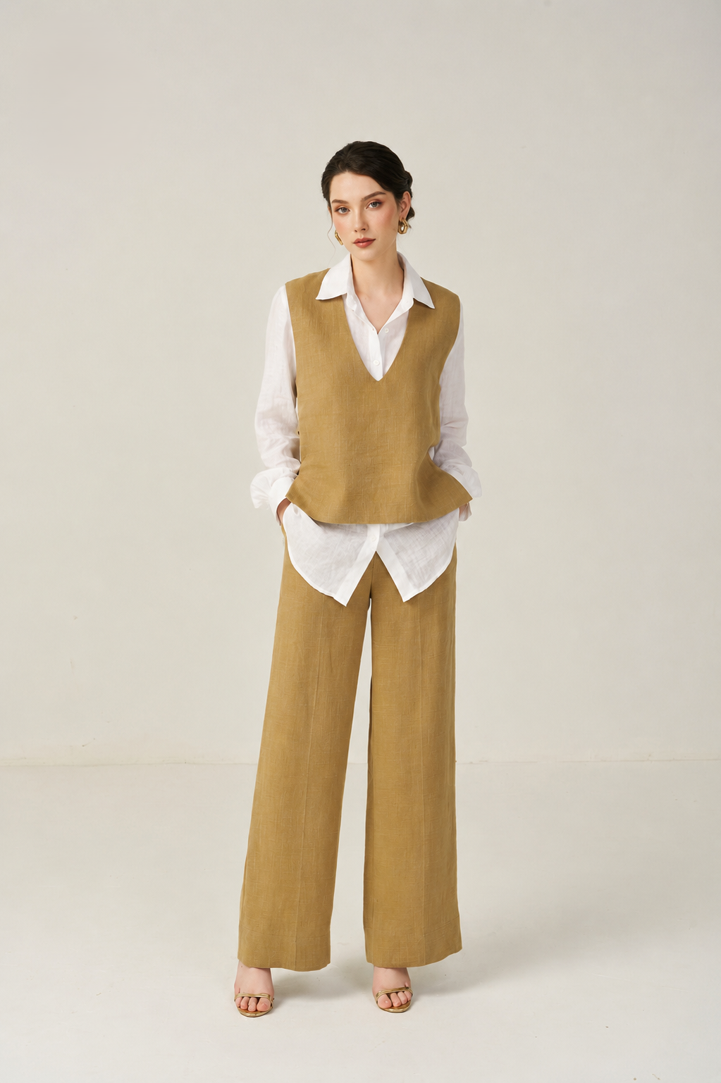 The An Bang Riviera Linen Trousers — view 2